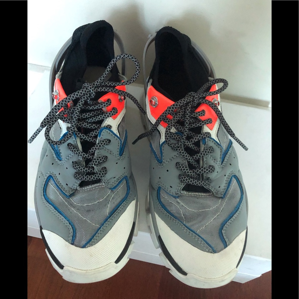 Calvin Klein 205 W39 NYC Shoes